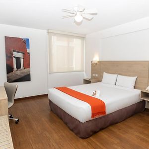 Habitación Tradicional con Cama King
